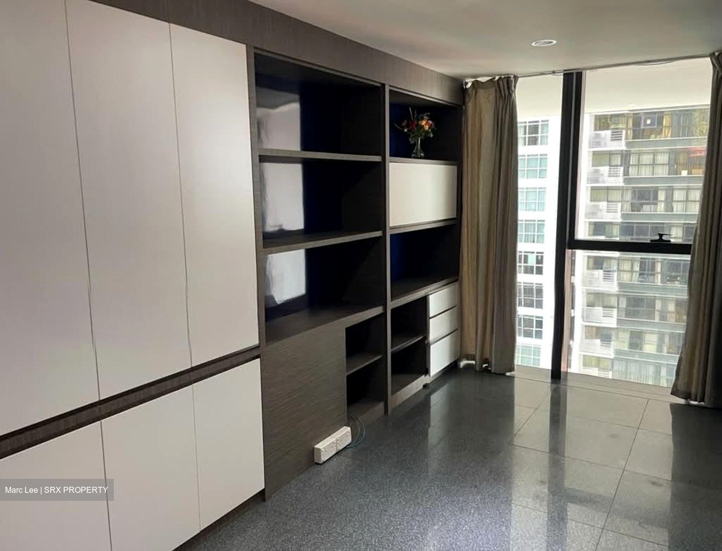 PS100 (D2), Office #594005021